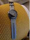 Customer picture of Garmin Alleen Quickfit 26 horlogeband, donker zandsteen siliconen 010-12864-02